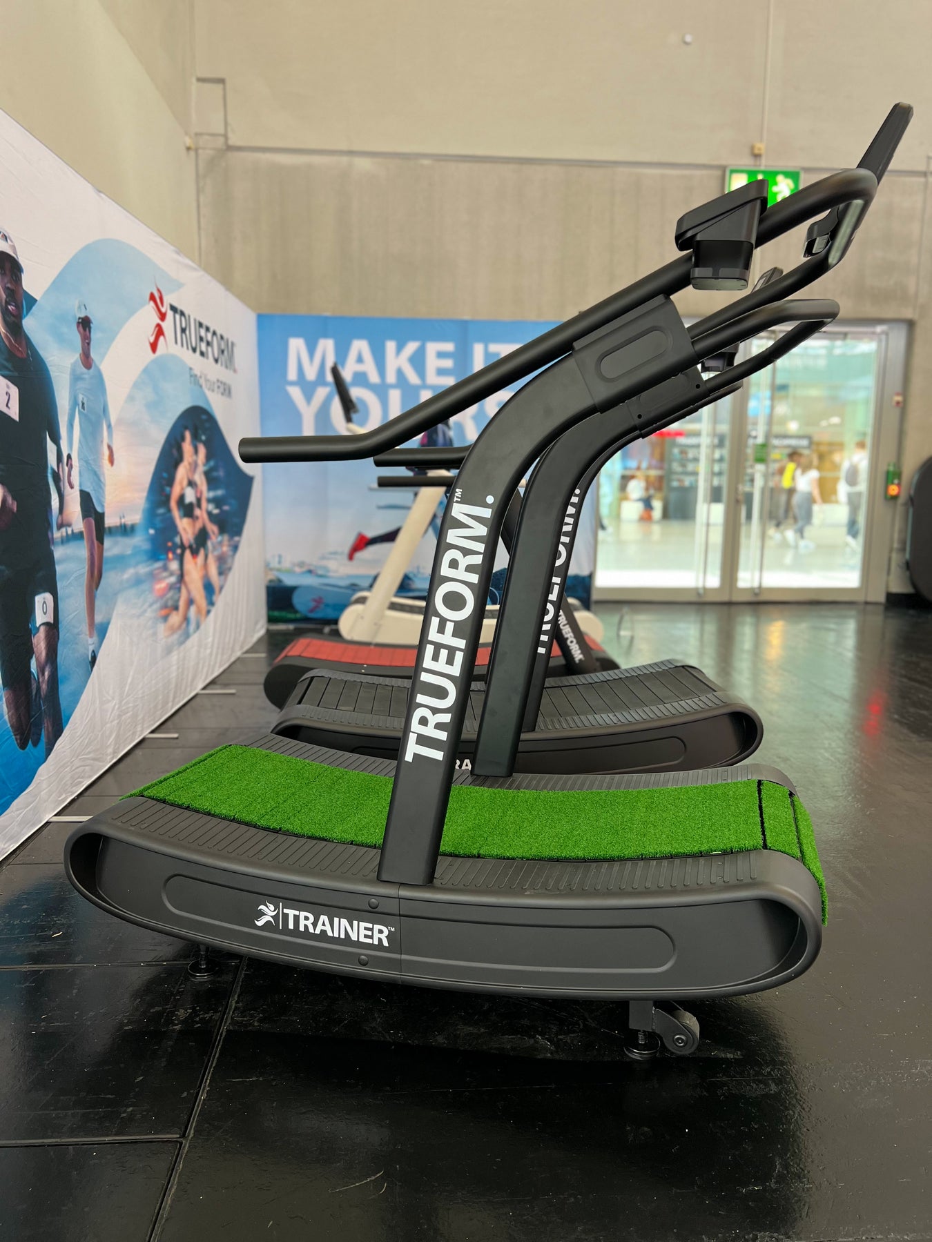 Trueform TrueForm Trainer - Curved Manual Treadmill. – TrueForm Runner